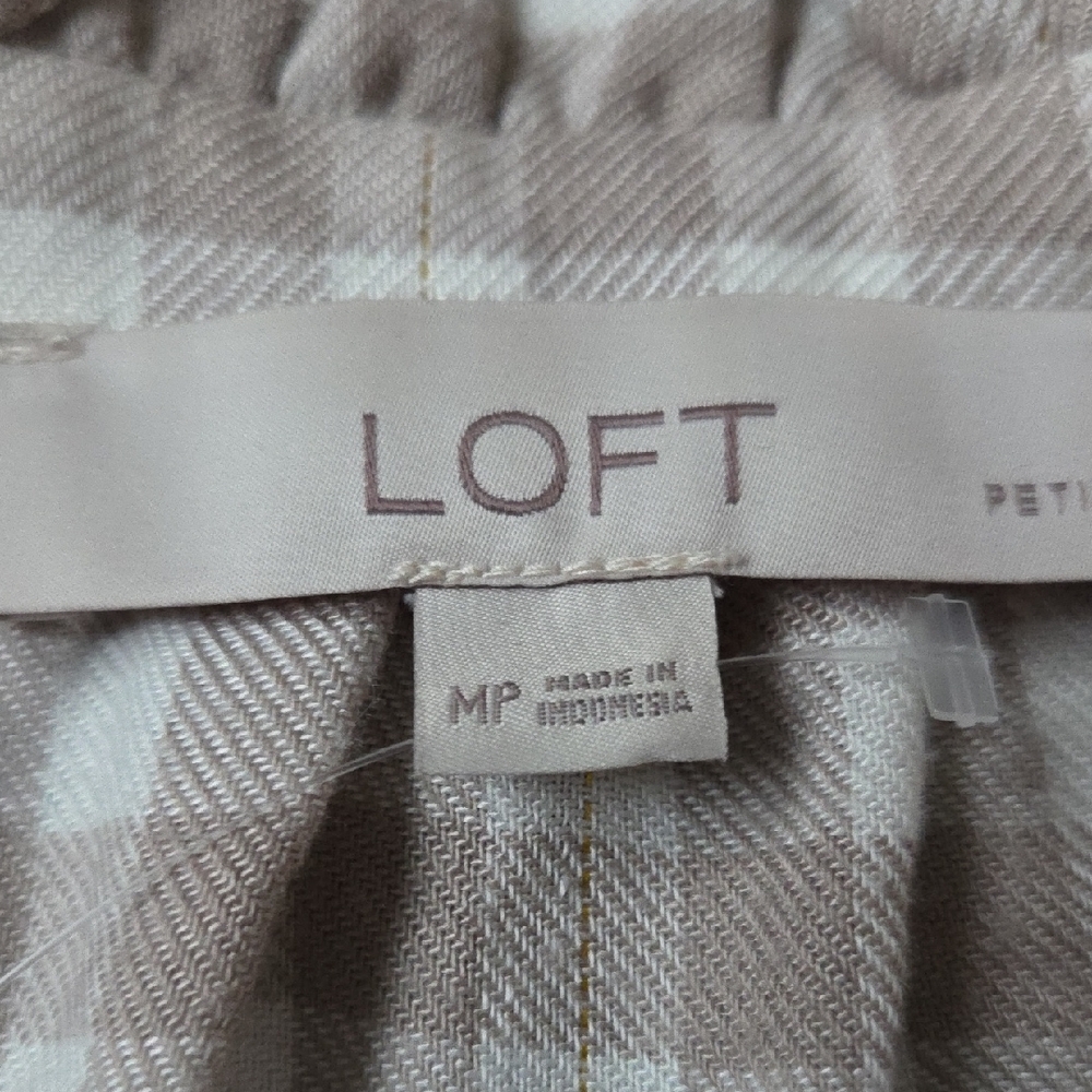 $5/$25- LOFT Beige Plaid Blouse - Picture 2 of 6